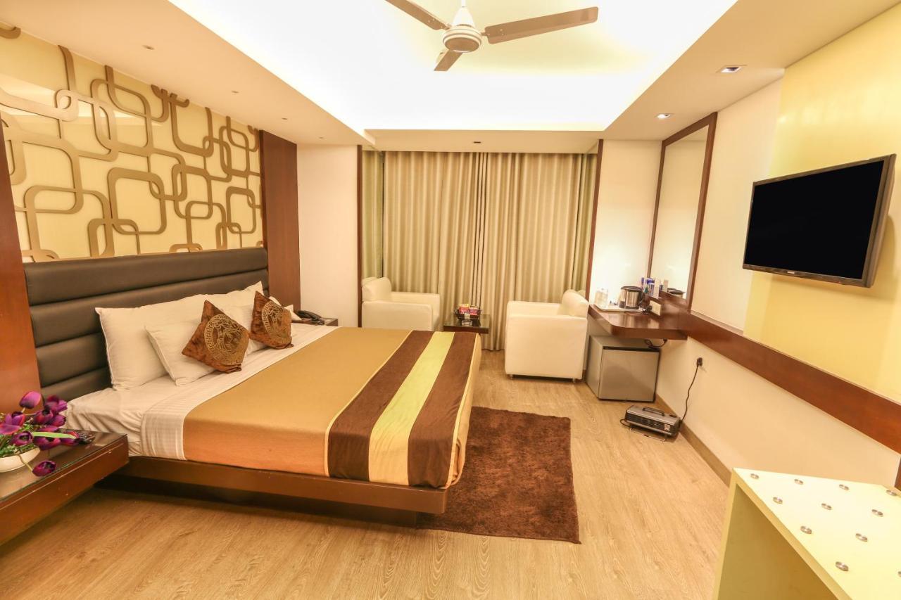 Fabhotel Red Leaf Mall Road Mussoorie Exterior photo