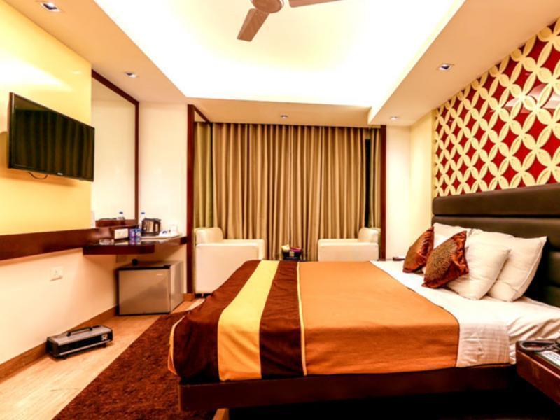 Fabhotel Red Leaf Mall Road Mussoorie Exterior photo