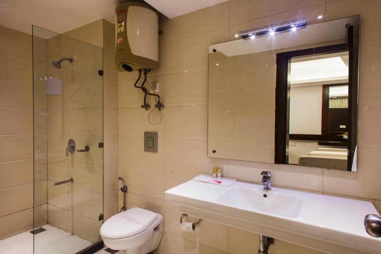 Fabhotel Red Leaf Mall Road Mussoorie Exterior photo