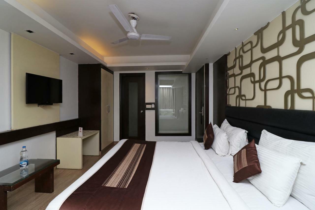 Fabhotel Red Leaf Mall Road Mussoorie Exterior photo