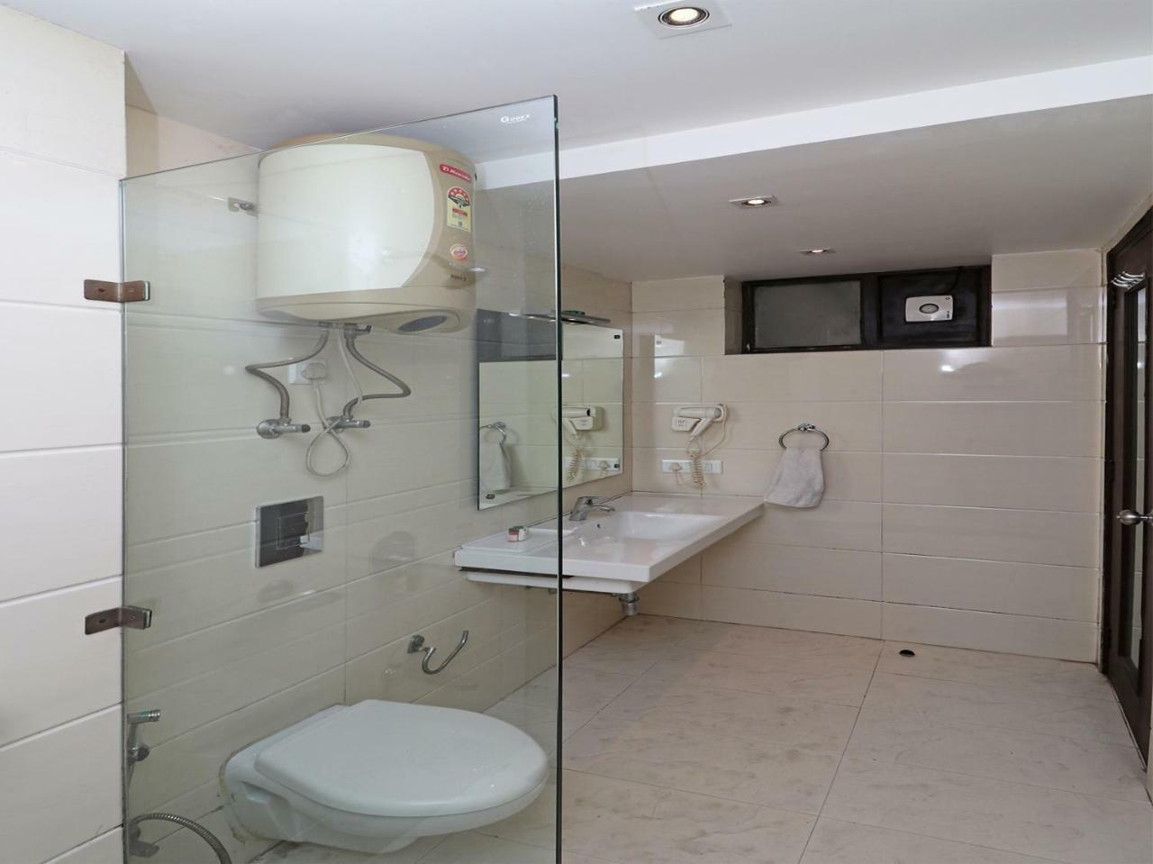 Fabhotel Red Leaf Mall Road Mussoorie Exterior photo